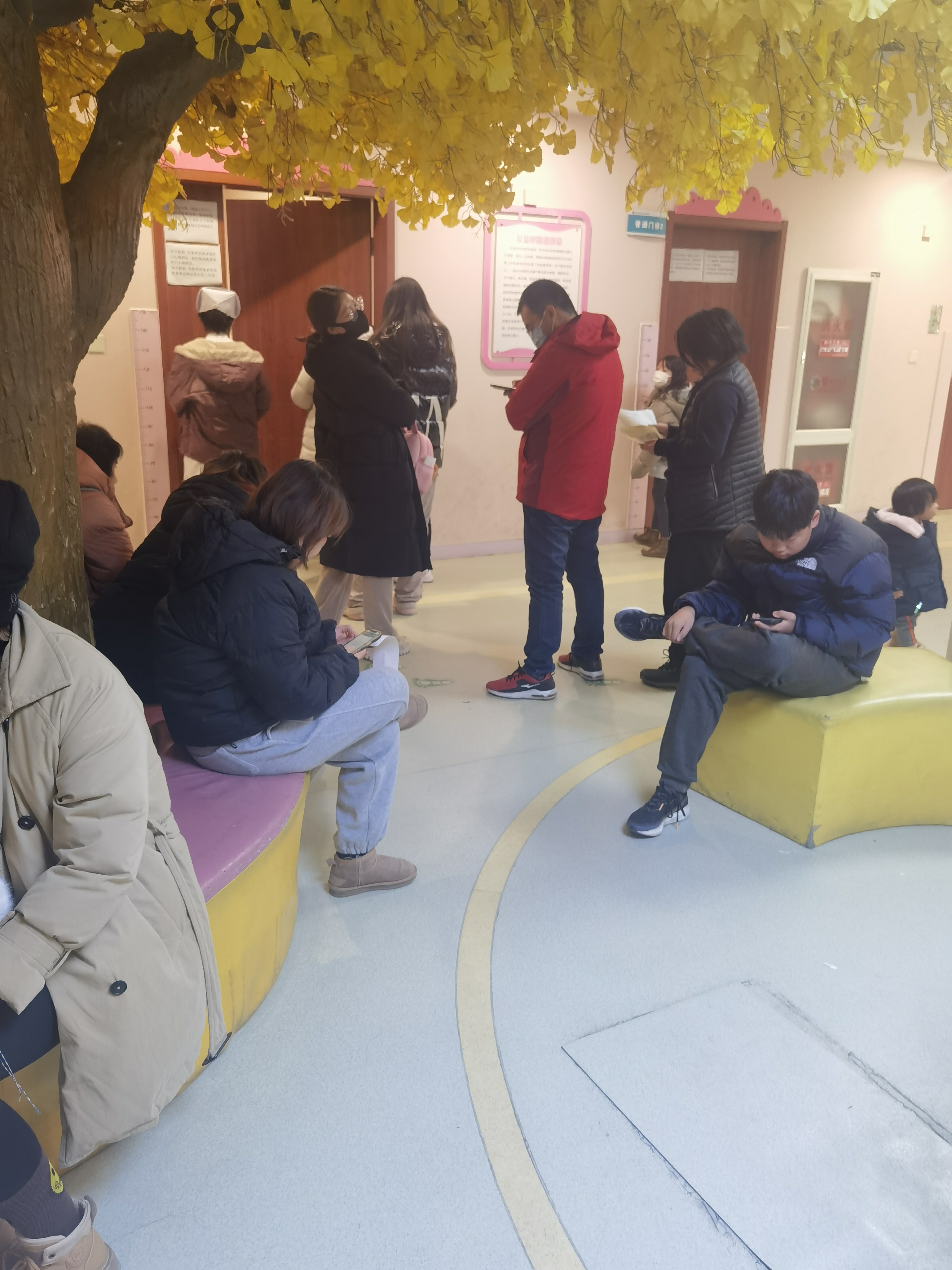 关于北京中医医院帮忙挂号陪同看病儿童诊疗耐心陪伴，减少抗拒与哭闹的信息