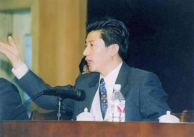 回顾东北巨骗陈相贵出演过刘老根花百万买手机号结局如何