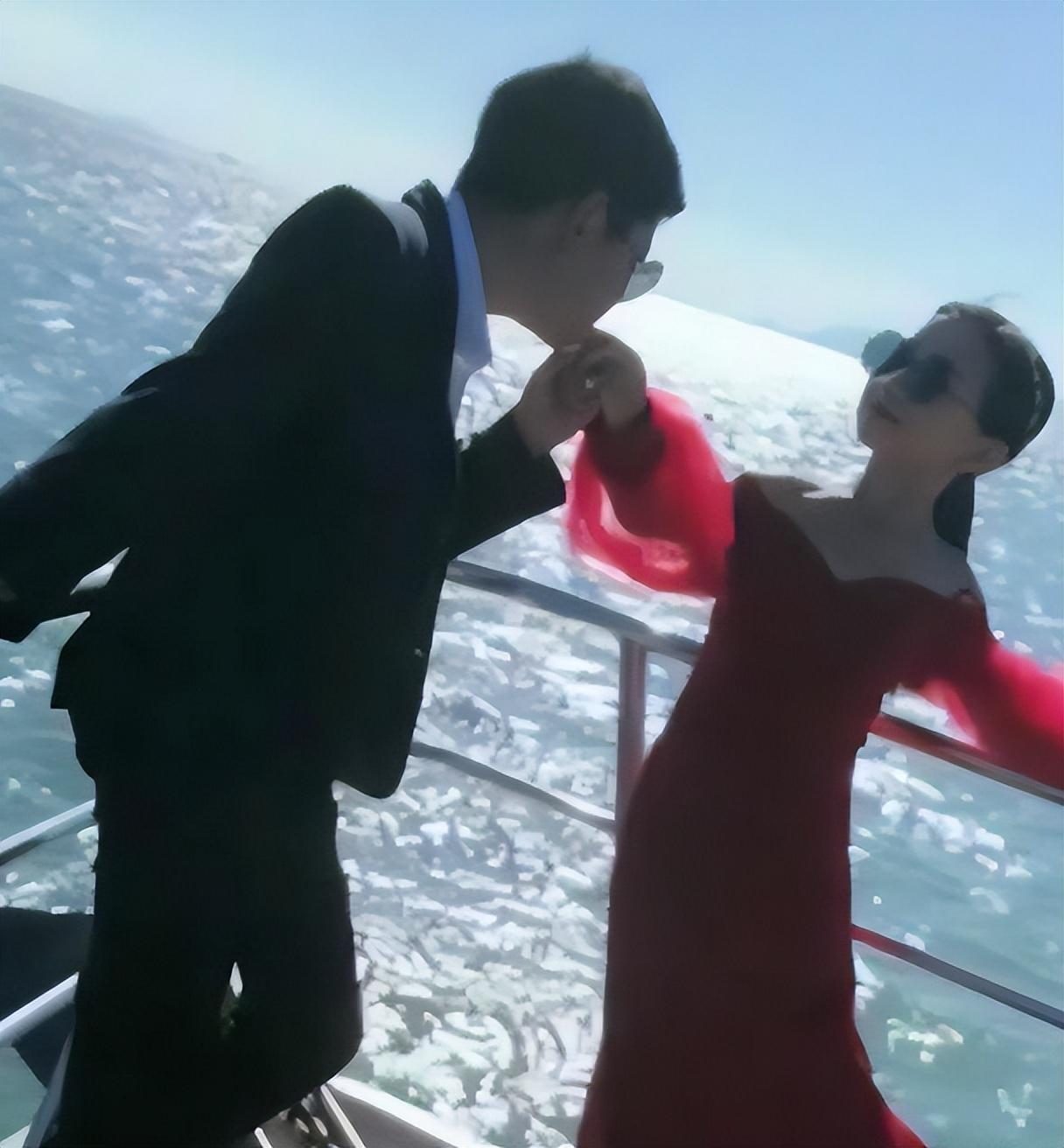 2019年成都最美袖珍女结婚32岁长得像10岁婚后过得如何