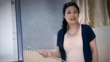 回顾湖北女教师生下脑瘫儿被丈夫抛弃培养儿子29年成为哈佛硕士