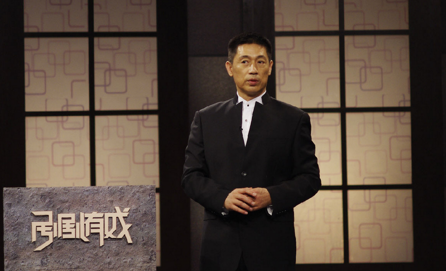 离婚20多年,前妻改嫁著名导演,如今现在的他怎么样了?