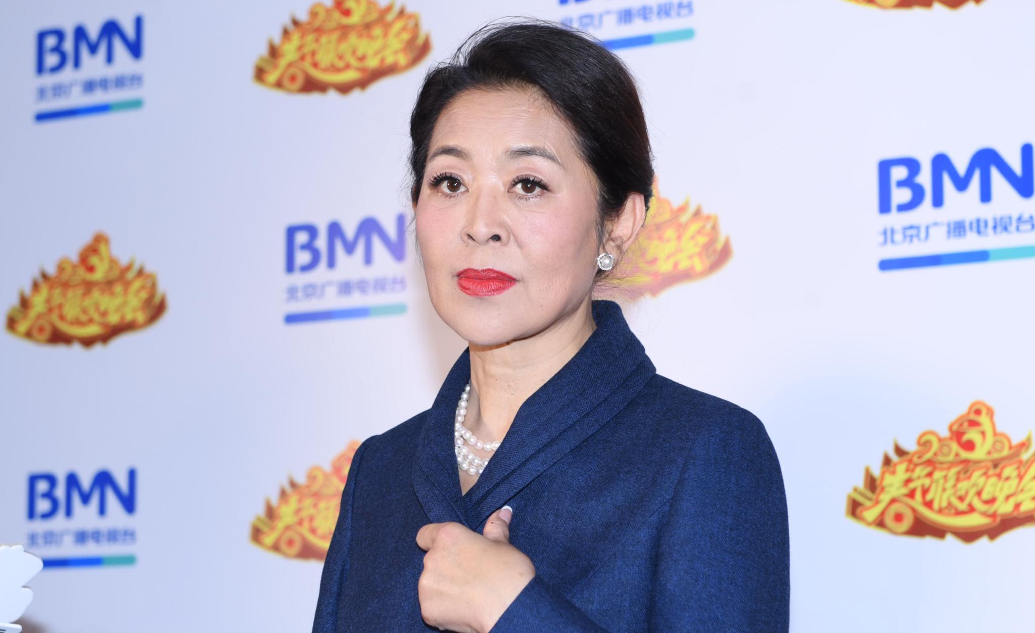 离婚28年后,回头再看倪萍和王文澜二人境遇,夫妻差距一目了然