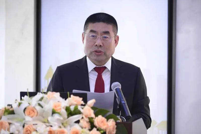 纪实:河北前首富曾给员工发宝马,如今欠2000亿,当街痛哭