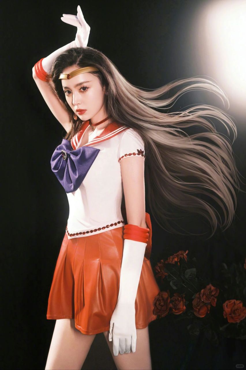 "最美水兵火星"古力娜扎驾到,再现动漫经典造型  古力娜扎在个人社交