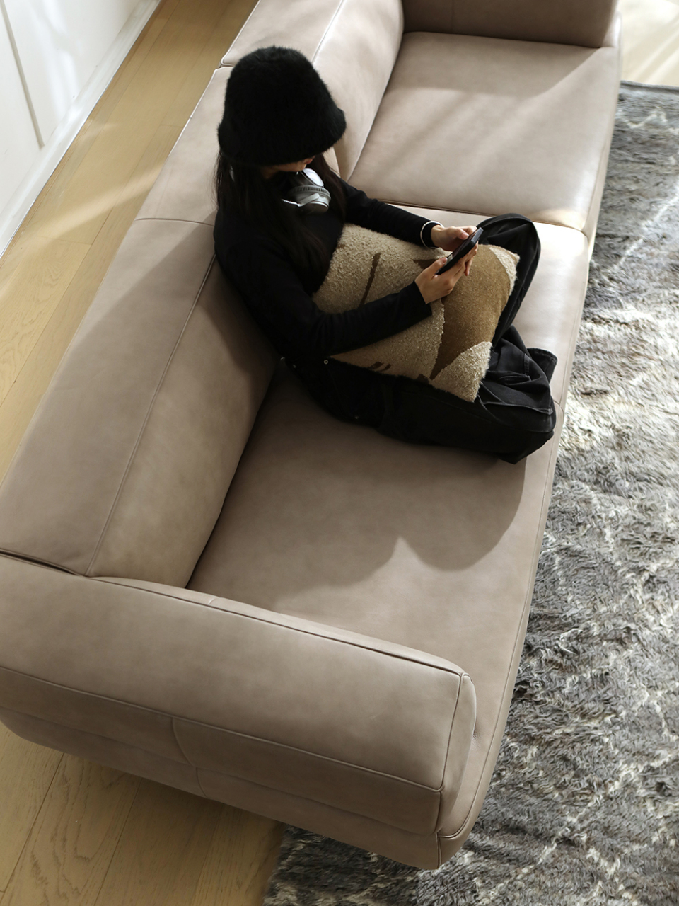 安利一个很有老钱风的真皮沙发