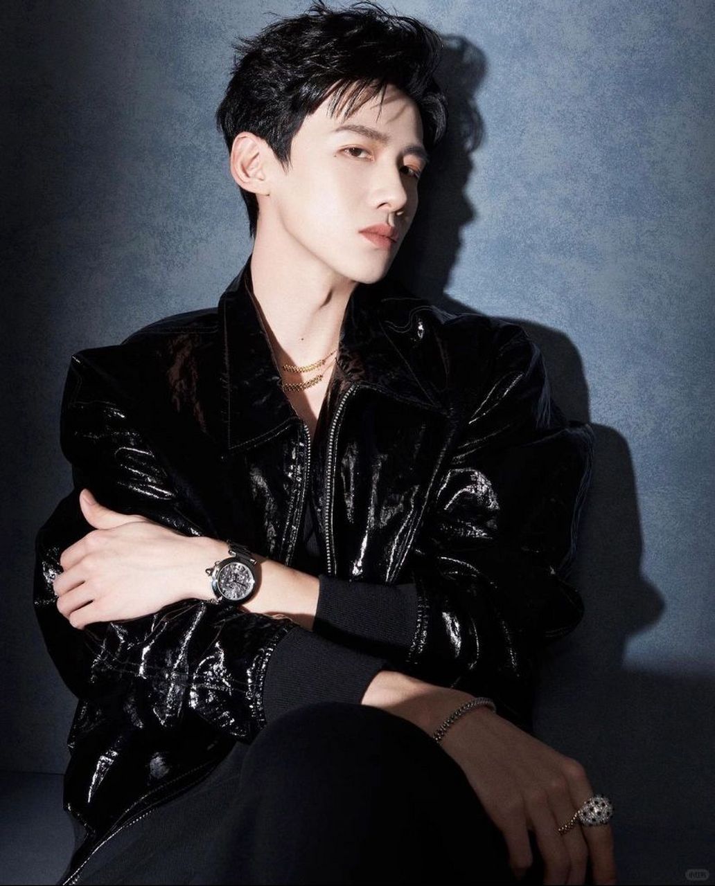 李现和白敬亭同框,引发热议.