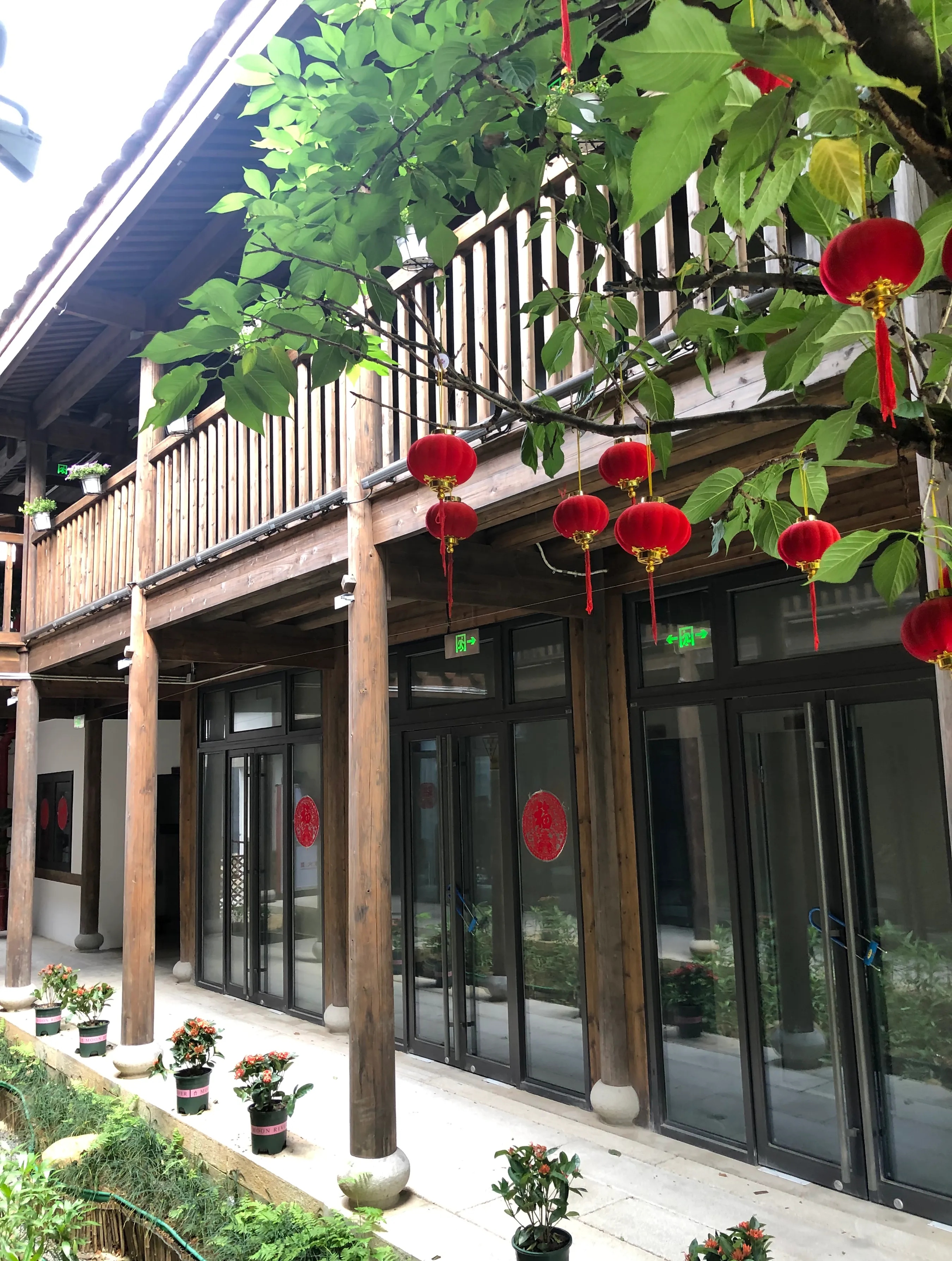 今年春节回家过年,我准备坐高铁回家,刚刚我的表弟媳