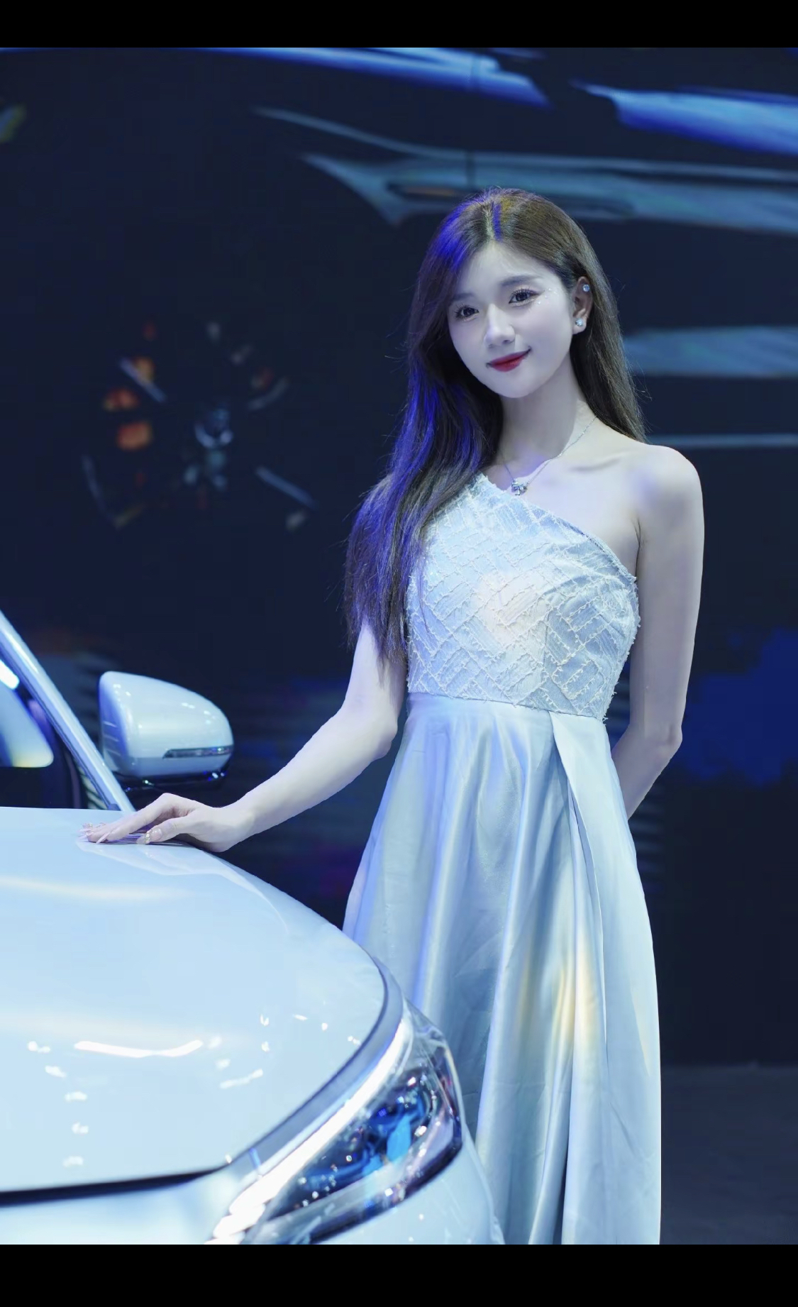 网红美女车模 紫薇原名廖紫薇来自广东东莞身高177厘米体重49公斤