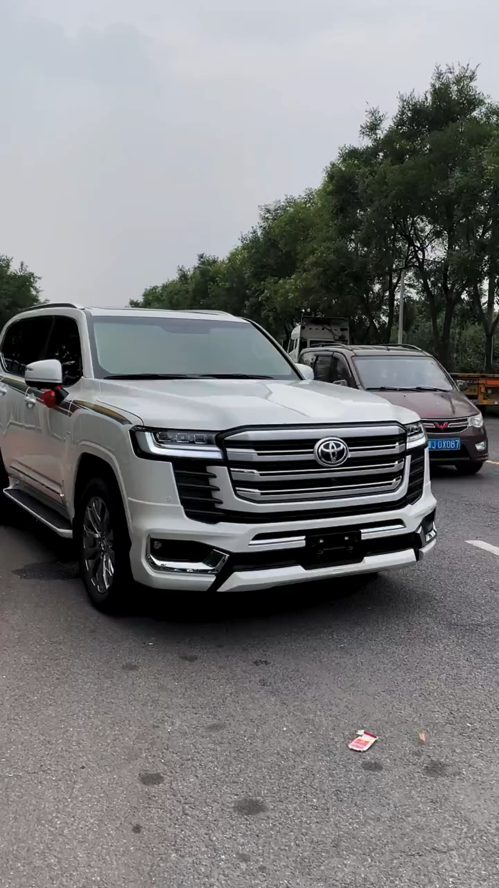 年销量冠军丰田酷路泽lc300