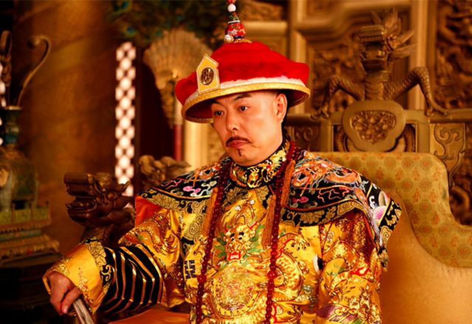 康熙,雍正和乾隆是中国历史上著名的三位皇帝,他们在不同的时期童动