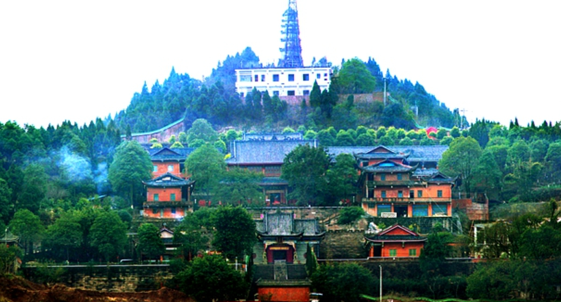 旅游景点有很多,其中比较著名的有陈毅故里景区,乐至报国寺,乐至县