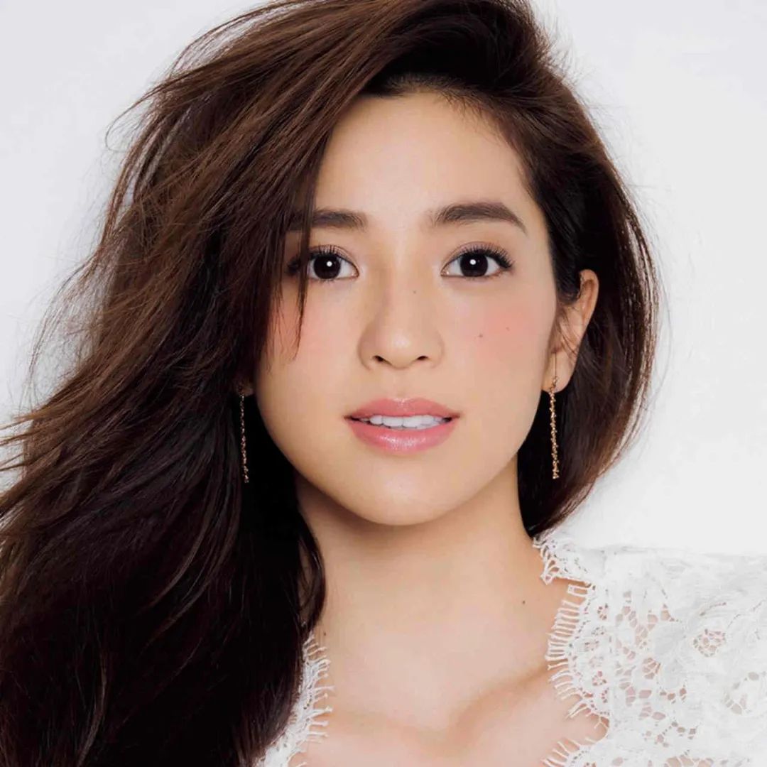 绝美尤物!中村安写真赏:36岁岛国内衣女神美得令人窒息!