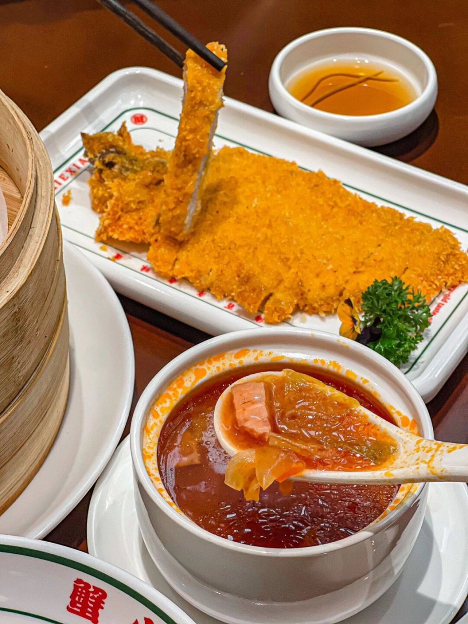 南京路步行街上的地道老上海小吃!