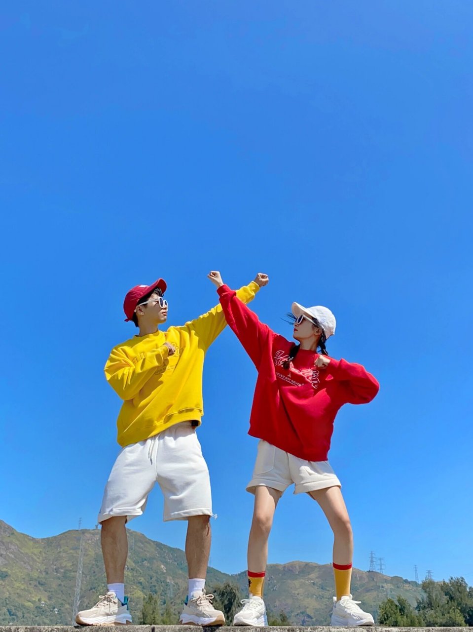 9个不重样情侣天空站姿拍照☁️假期情侣拍照