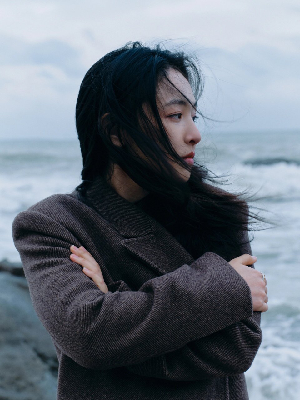 吴倩在圈内的存在感不高 说到吴倩啊,真是个让人又爱又"恨"的艺人呢!