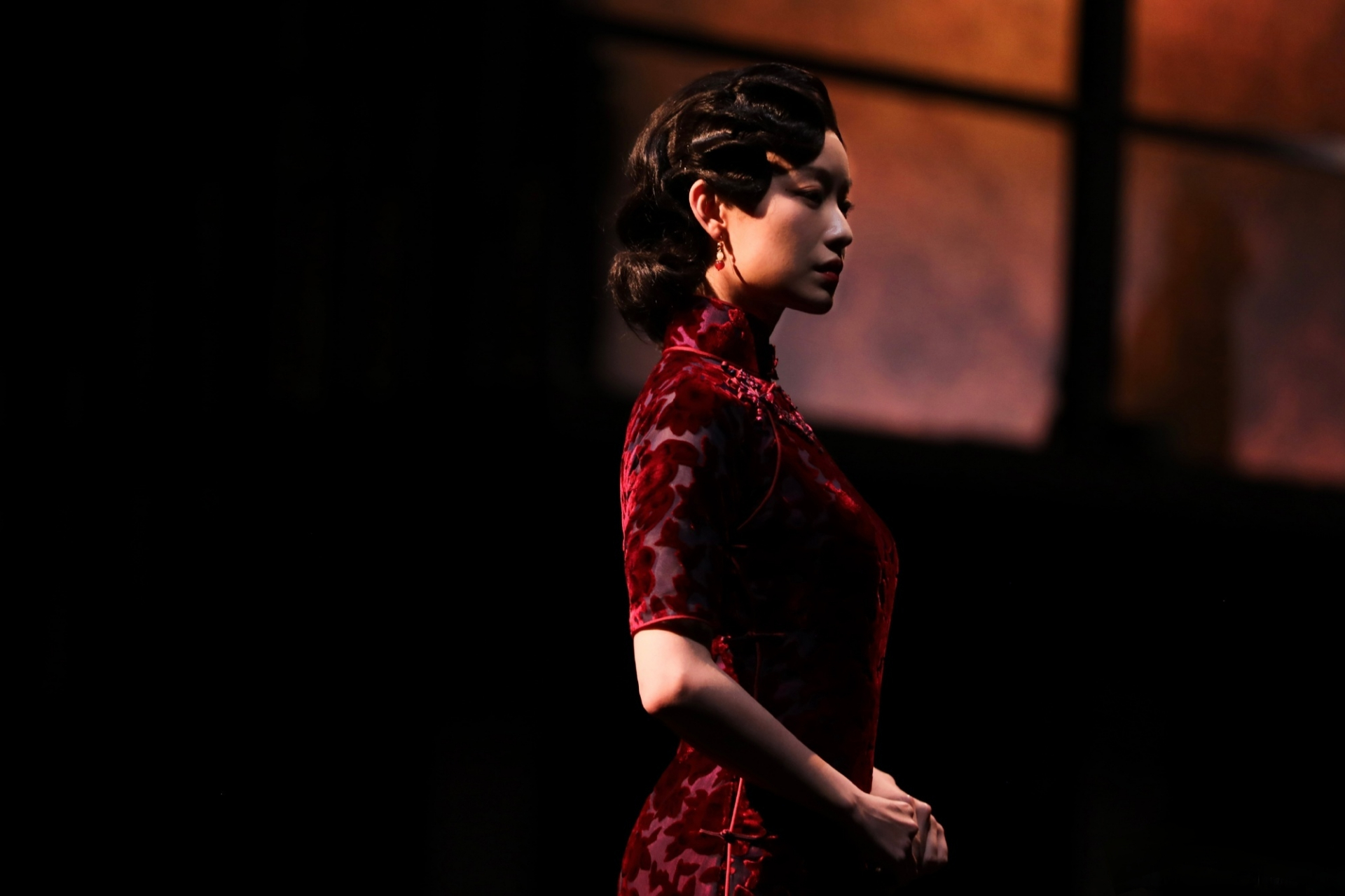 倪妮旗袍造型气质好绝!风情万种,被美晕了!