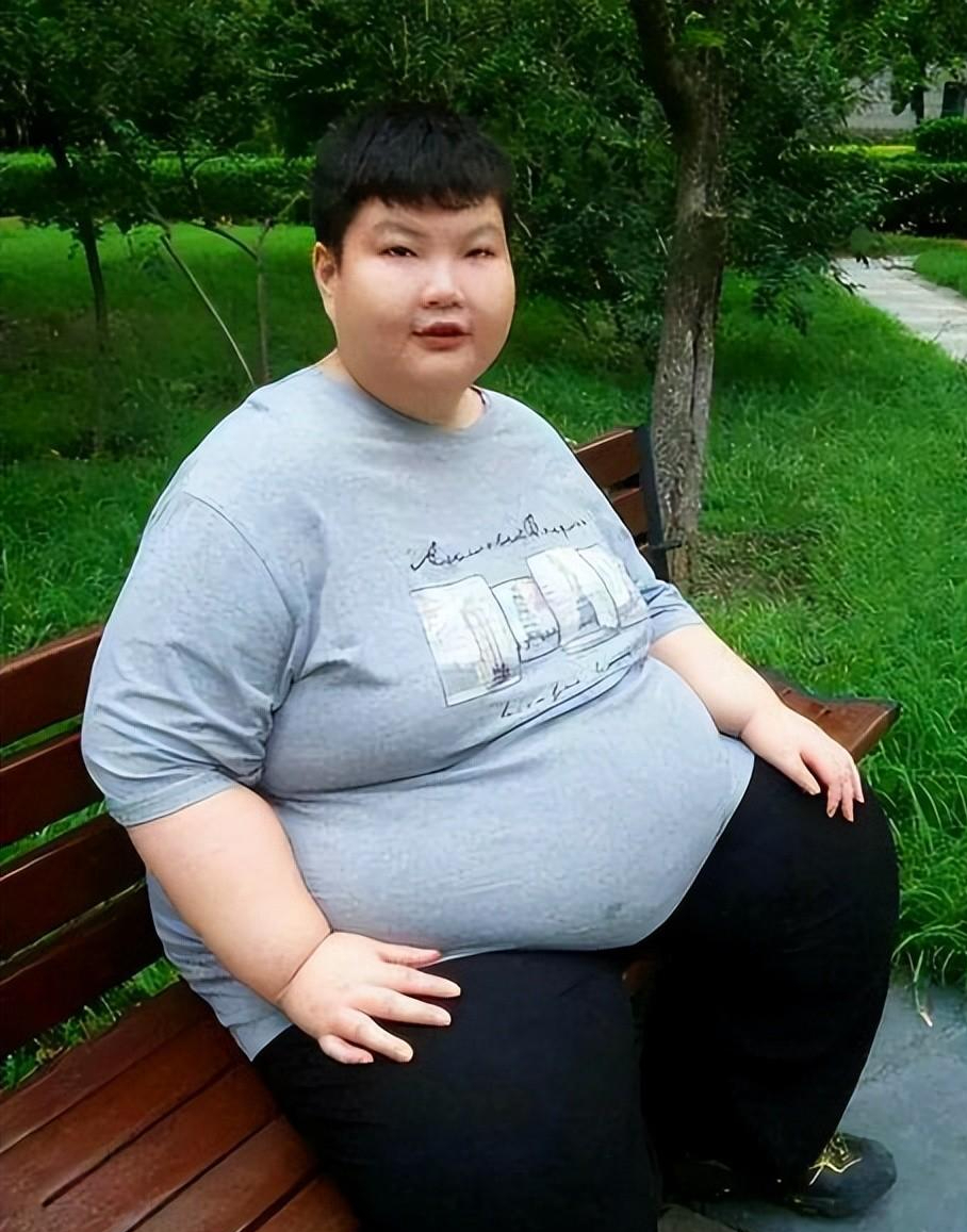 世界最胖的男人1400斤图片