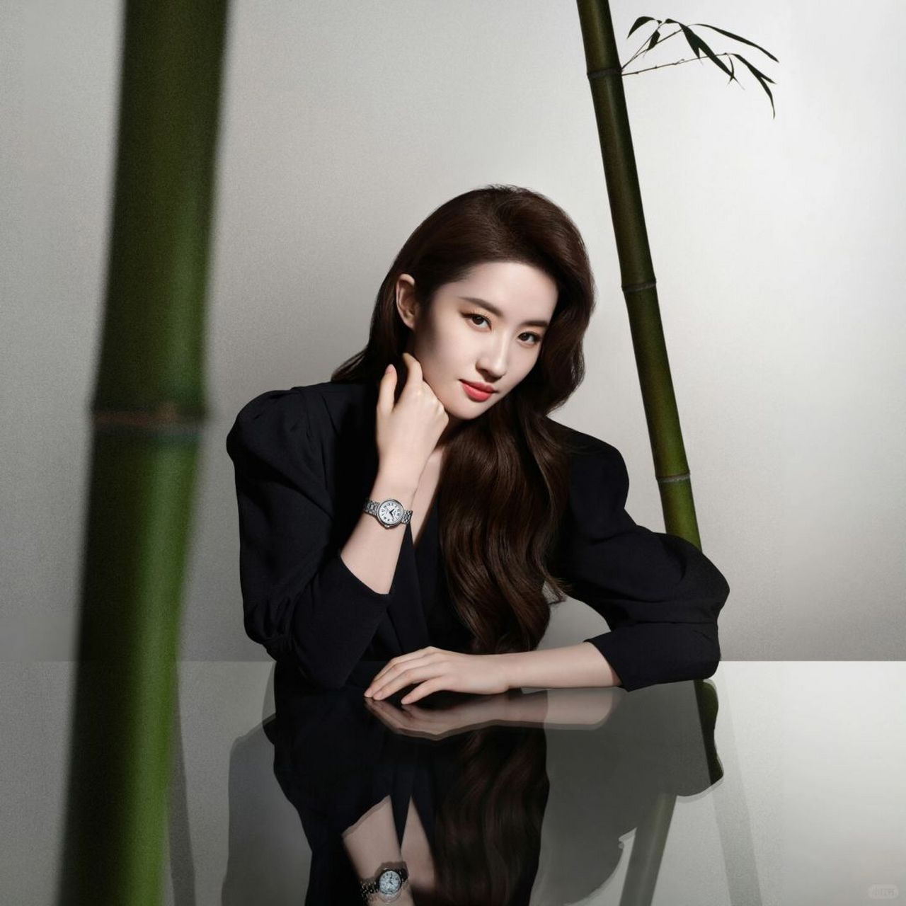 刘亦菲演绎天梭小美人,广告大片尽显独特气质  我完全被刘亦菲为天梭