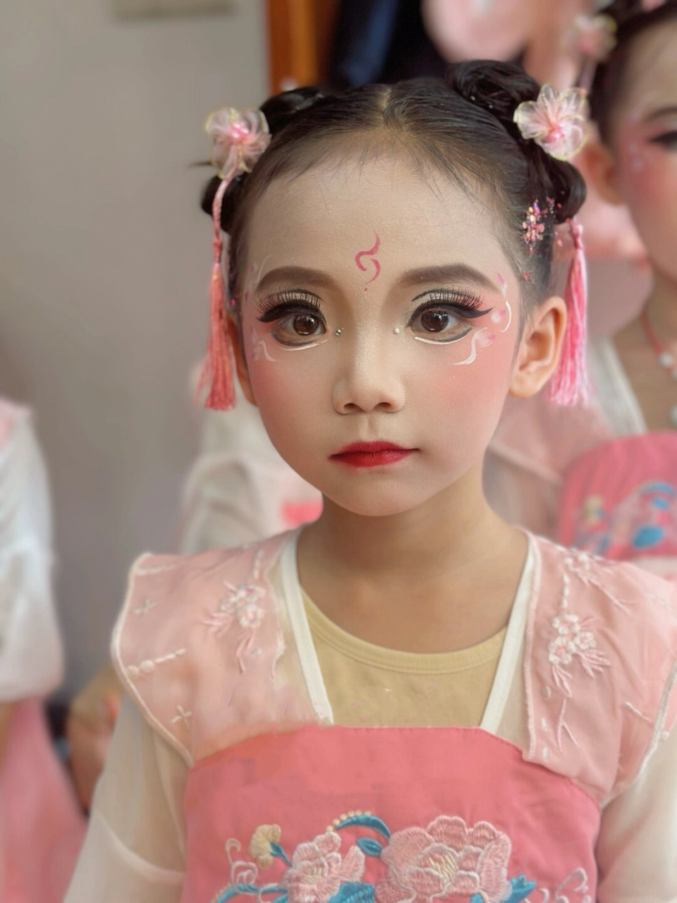 桃花妆|女孩子都喜欢粉粉的颜色吗