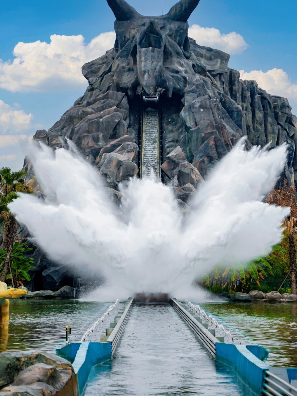 成都出发1h,川南竟然有座恐龙王国  当我第一次踏足自贡方特恐龙王国