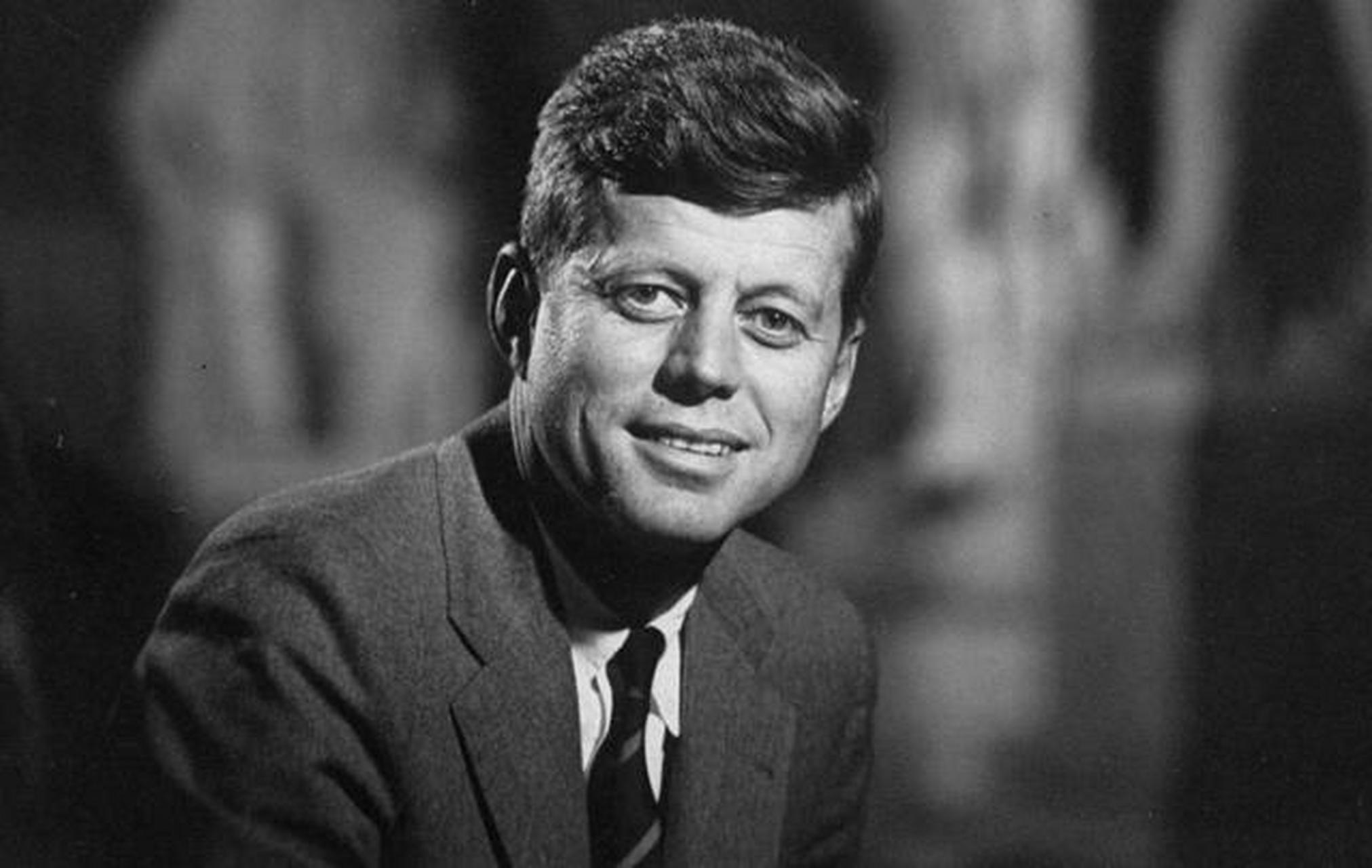 是敌人成就了我的英雄之名  有一次,一位朋友问到美国总统肯尼迪:"您