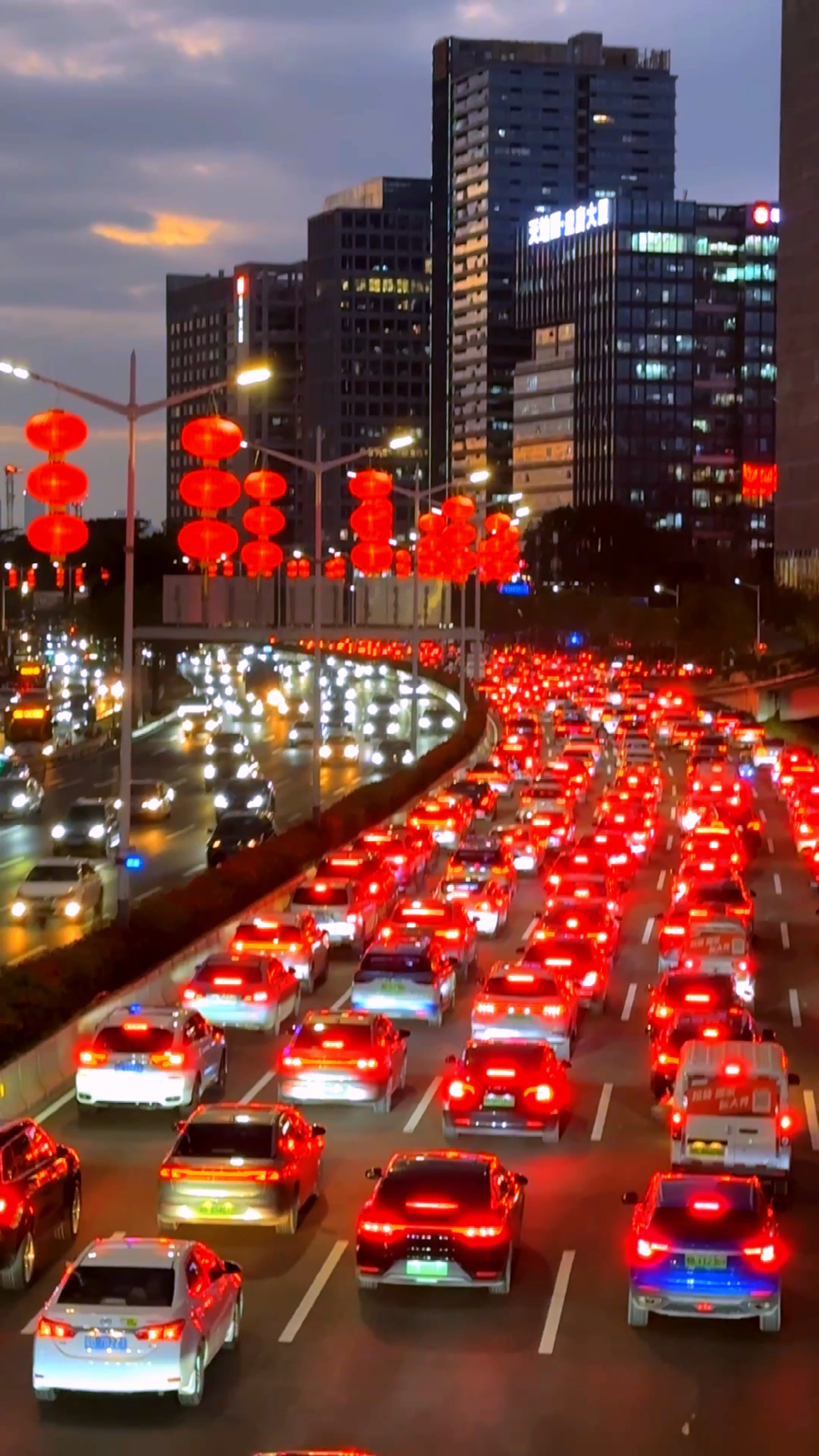 深圳每条街道已经挂满了灯笼!这将是你看到的深圳过年的景