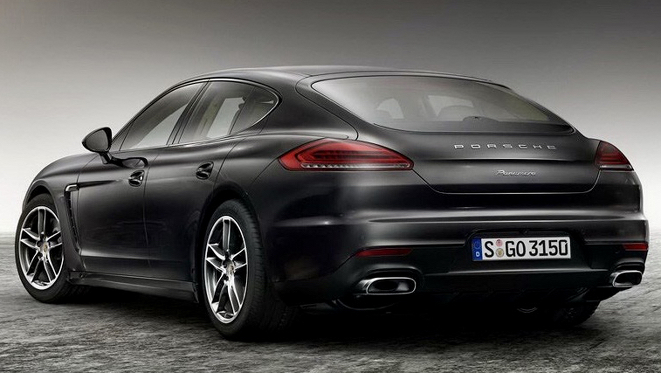 一直觉得还是最早这一代的保时捷帕拉梅拉尾部看着大气,豪华感十足