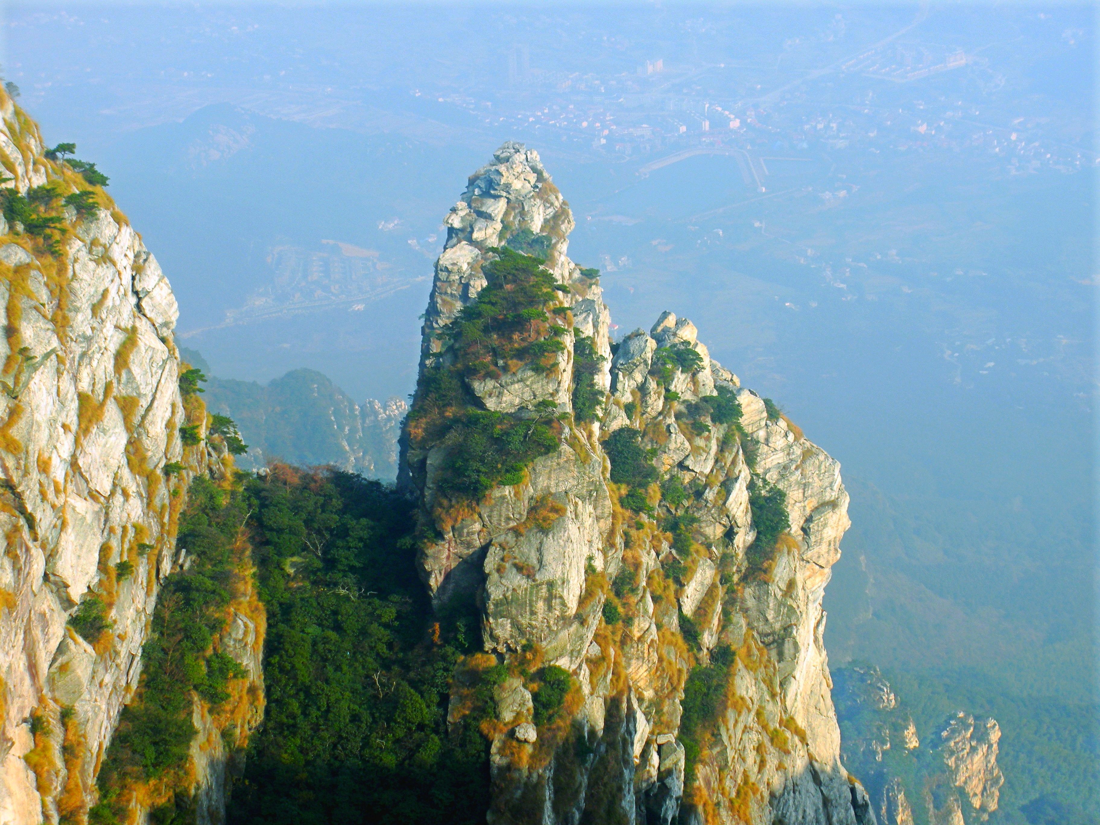 凭什么"匡庐奇秀甲天下"的是它?十大名山之一——庐山好在哪儿