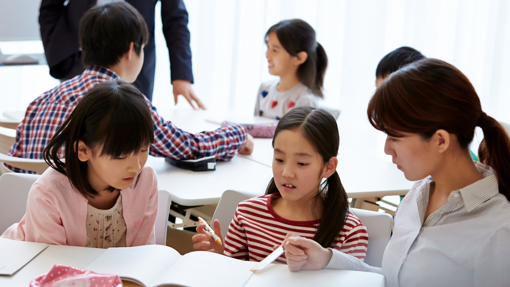 合作学习是一种有效的学习方式,可以帮助学生在互相交流和合作中共同