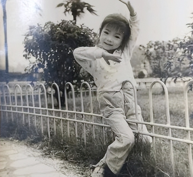 小时候的"鞠萍姐姐",你真正了解过她吗?