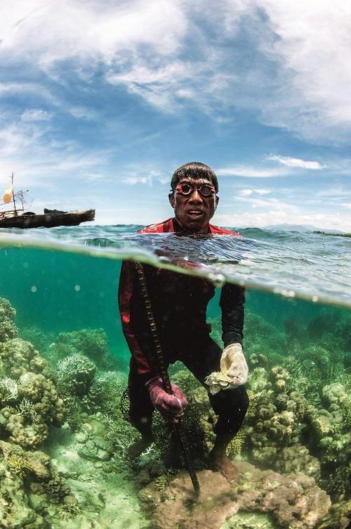 回顾没有国籍的巴瑶族一生只能待在水里身体开始进化