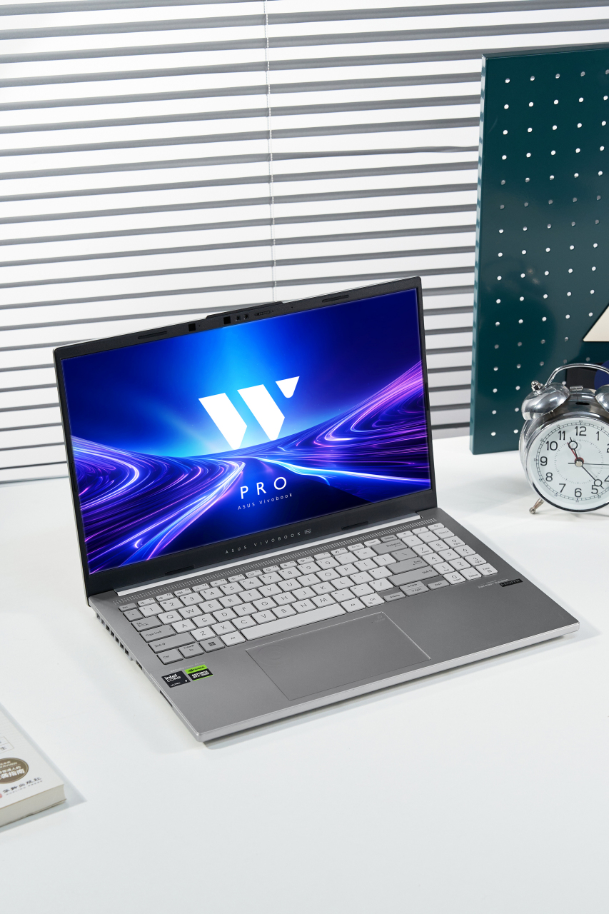 华硕无畏pro152024是一款ai性能强大的轻薄笔记本,适合上班族升级生产