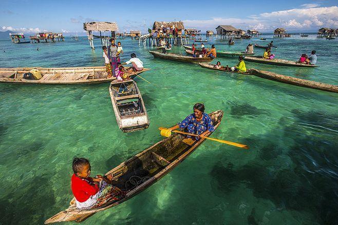 回顾没有国籍的巴瑶族:一生"只能"待在水里,身体开始"进化"