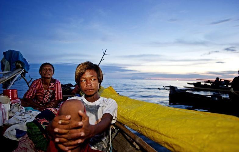 回顾没有国籍的巴瑶族:一生"只能"待在水里,身体开始"进化"