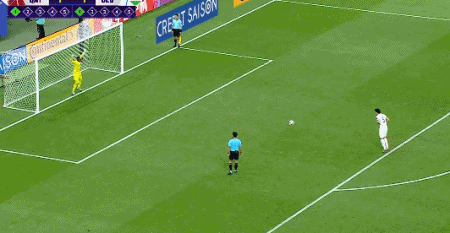 关键点球正中门将!乌兹别克队长罚丢后露迷之微笑,崩溃跪地捂头