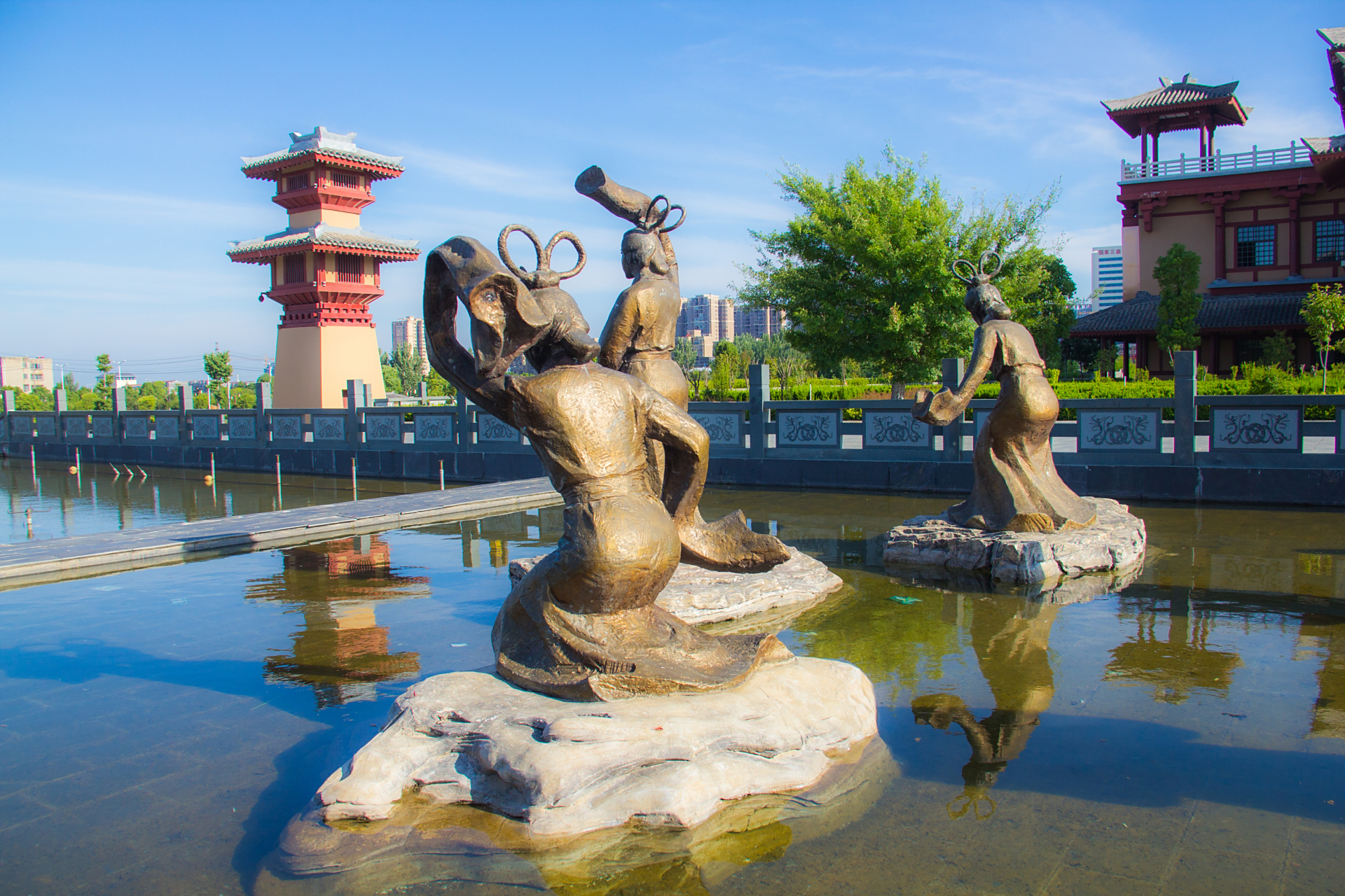 湖北枣阳汉城,一座充满历史韵味的汉文化展示地. 推荐旅行天数:3小时.