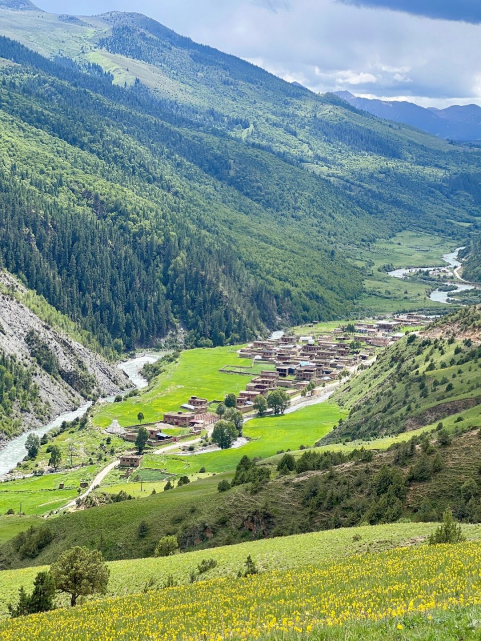 川西小众秘境  在川西的雨季遇见久违的晴天,感觉真是太棒了!