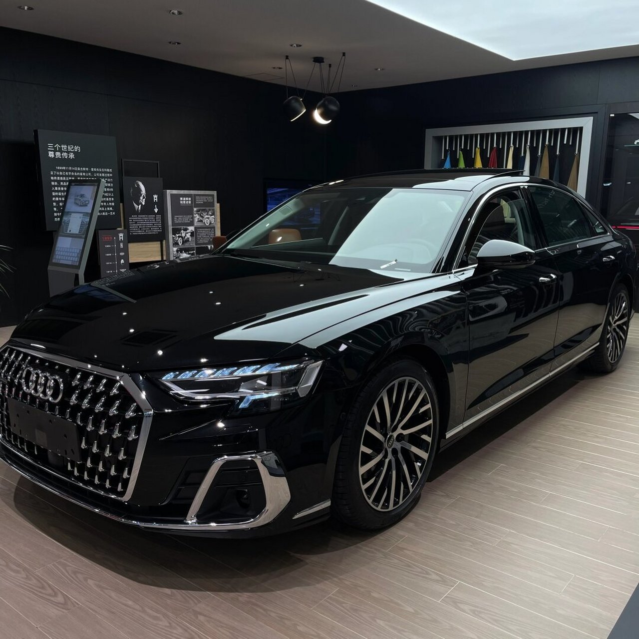 全新奥迪a8帅到你了吗  当我第一次看到全新奥迪a8时,我被它的外观所