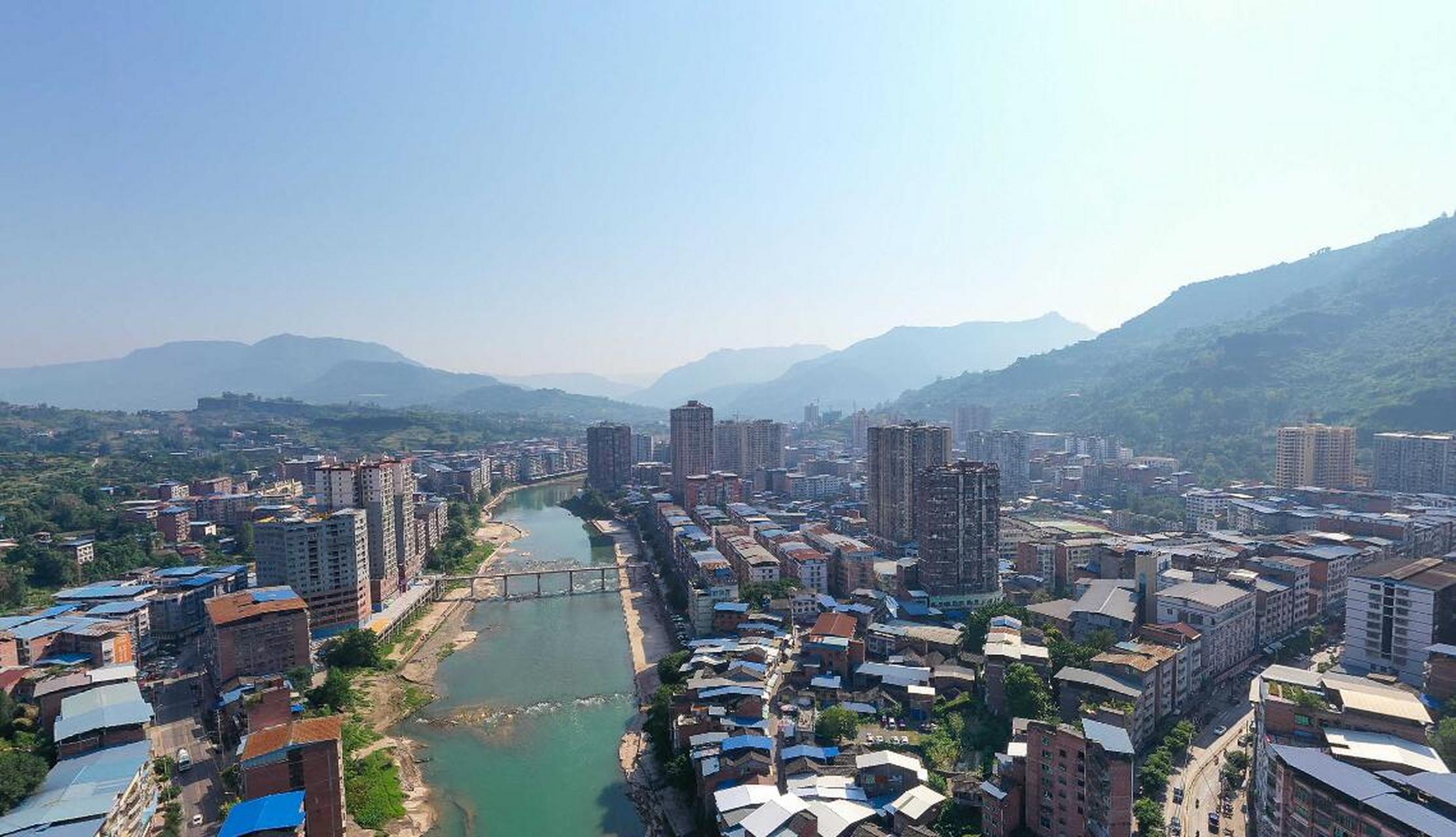 四川达州宣汉县官网南坝镇概况,人口数据怎么看不懂呢?