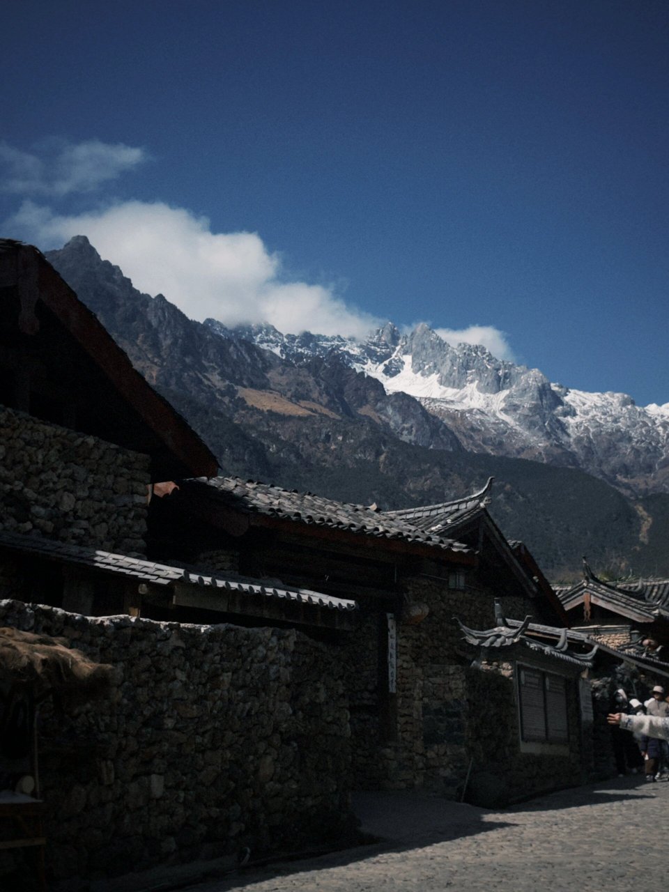 玉湖村又称为雪嵩村,海拔约2600左右是距离玉龙雪山最近的古村落