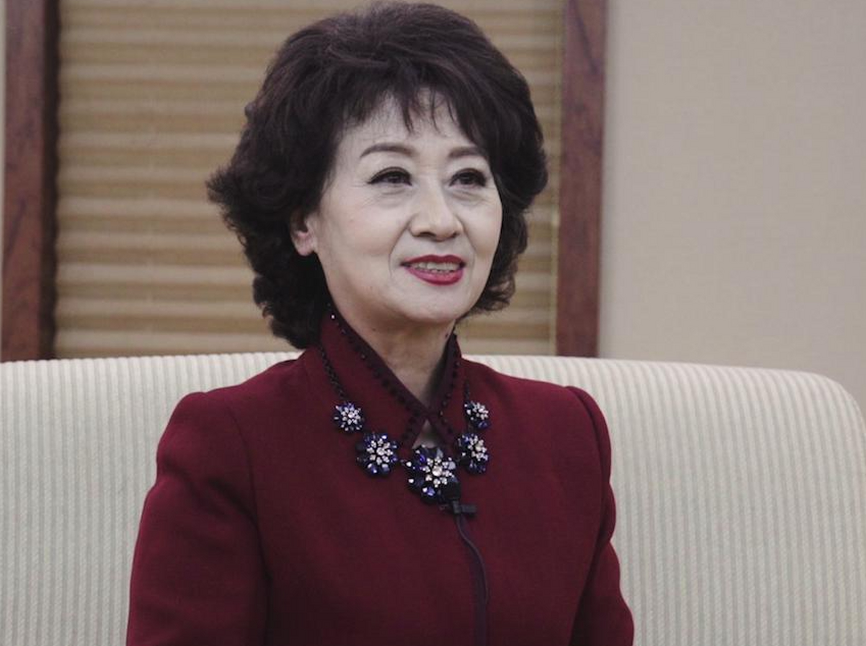 张悦是央视最美女主持人之一,她在《夕阳红》节目中展现出娓娓道来的