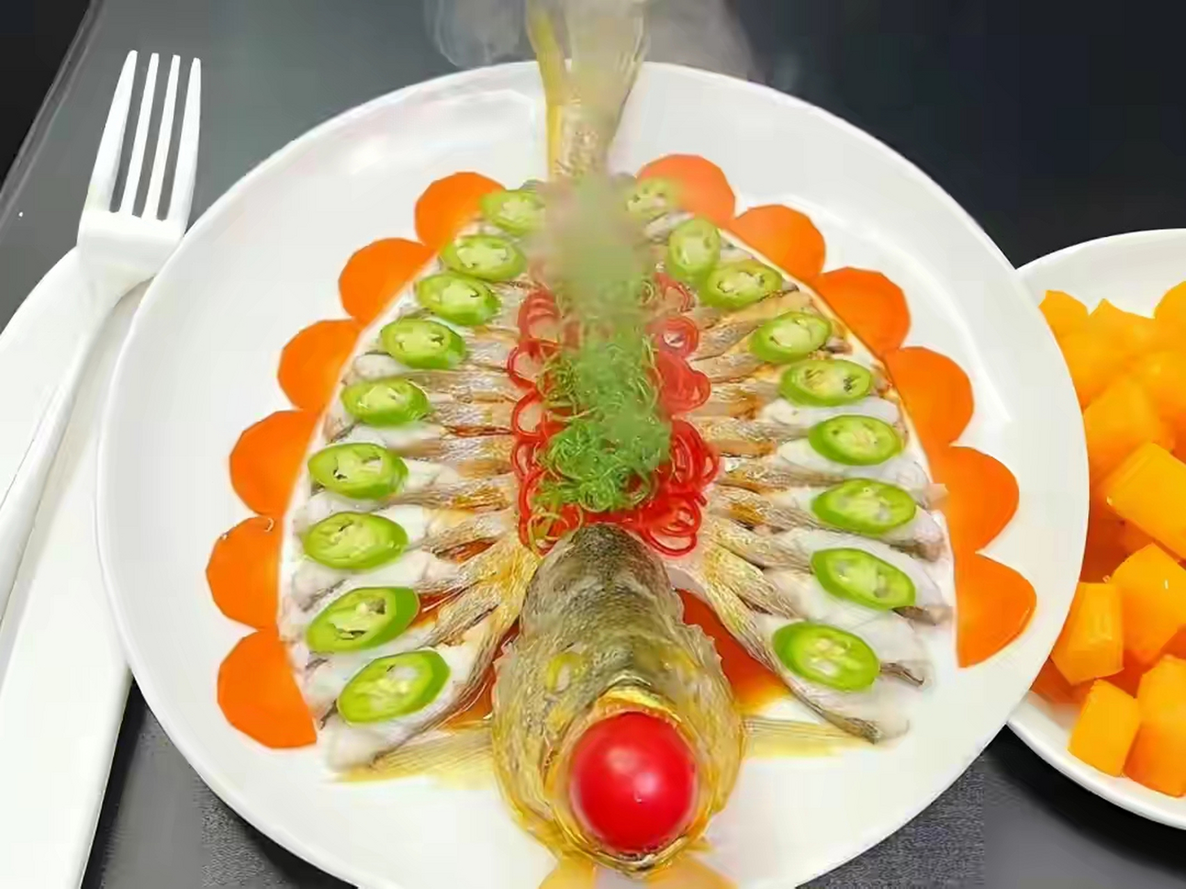 大年三十年夜饭摆盘图案,  年夜饭摆盘超有料,寓意好又美味.