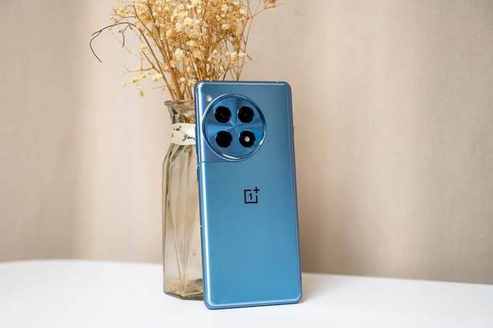 iqooneo9pro,努比亚z50spro,一加ace3三款中端机,亲民价格却有旗舰级