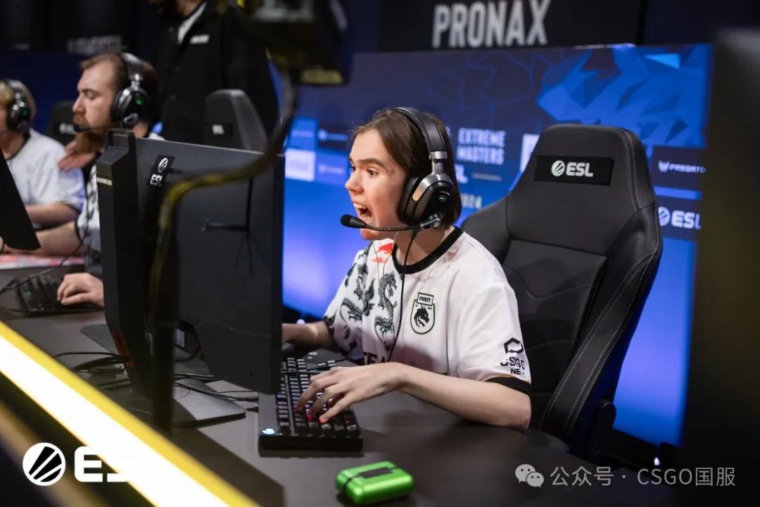 【Spirit与FaZe提前锁定淘汰赛席位!今晚Vitality、C9、NaVi生死战】