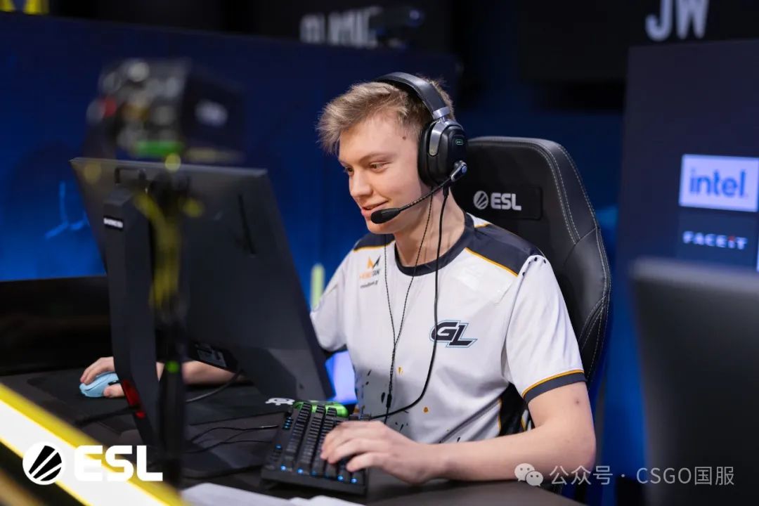 【Spirit与FaZe提前锁定淘汰赛席位!今晚Vitality、C9、NaVi生死战】