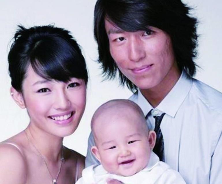 白百合和老公带四岁儿子出游,一家三口好幸福,新老公情史丰富