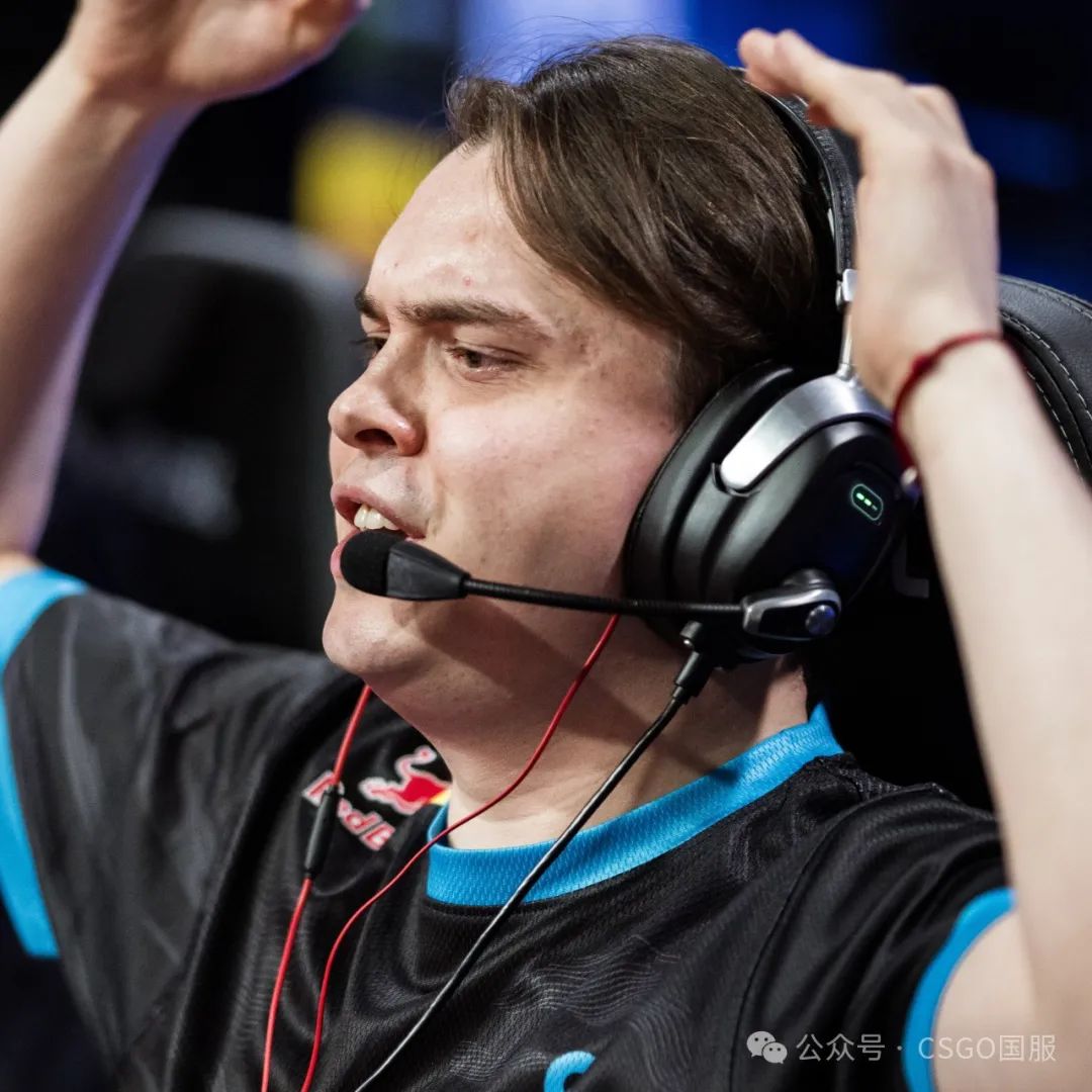 【Spirit与FaZe提前锁定淘汰赛席位!今晚Vitality、C9、NaVi生死战】