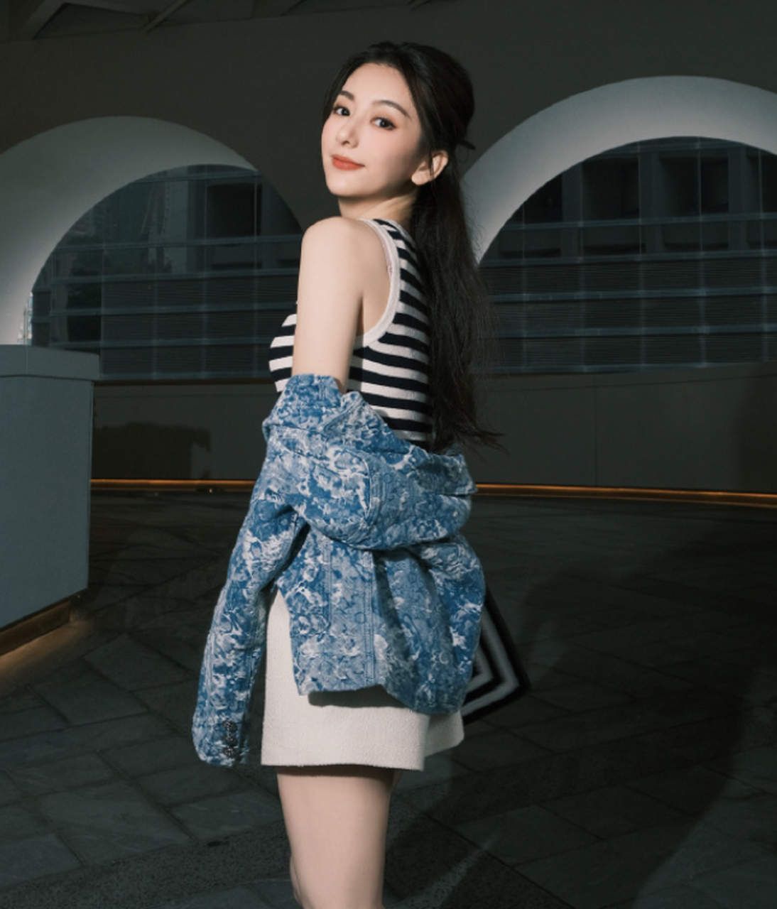 方媛的港风街拍,感觉是不是很nice!