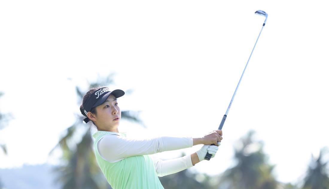 16岁的吴天琦以65杆领先女子中巡资格赛,普渡大学邦纳伯蒂列第二