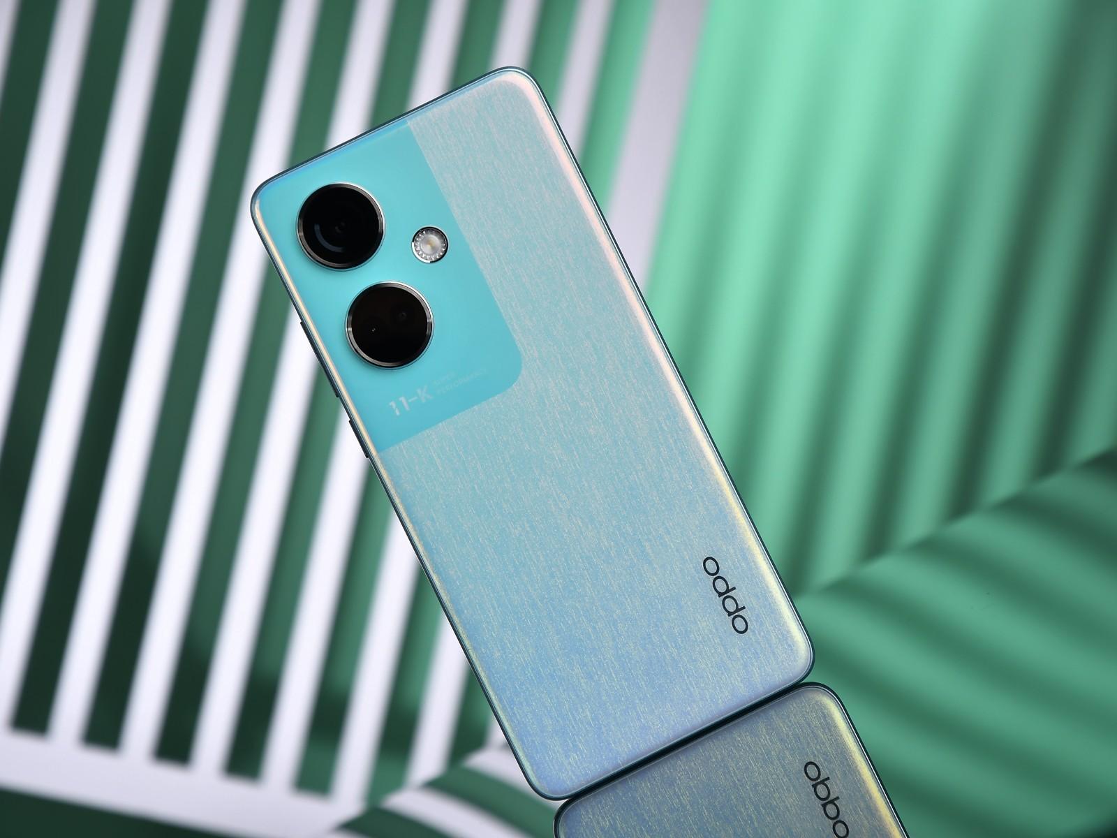 oppo手机"降维打击",100w闪充 5000mah,12gb 256gb仅需1332元